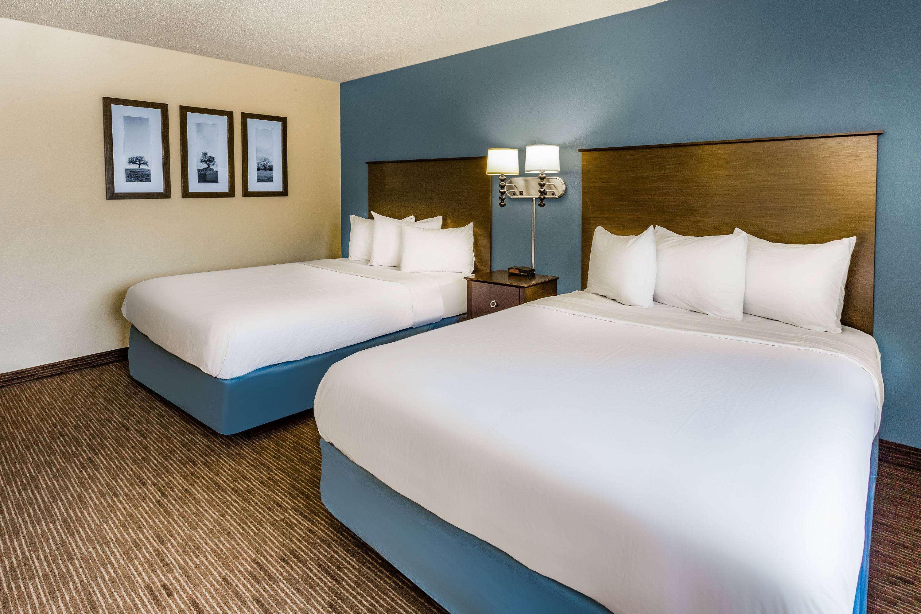 Americinn By Wyndham And Long Long Lake