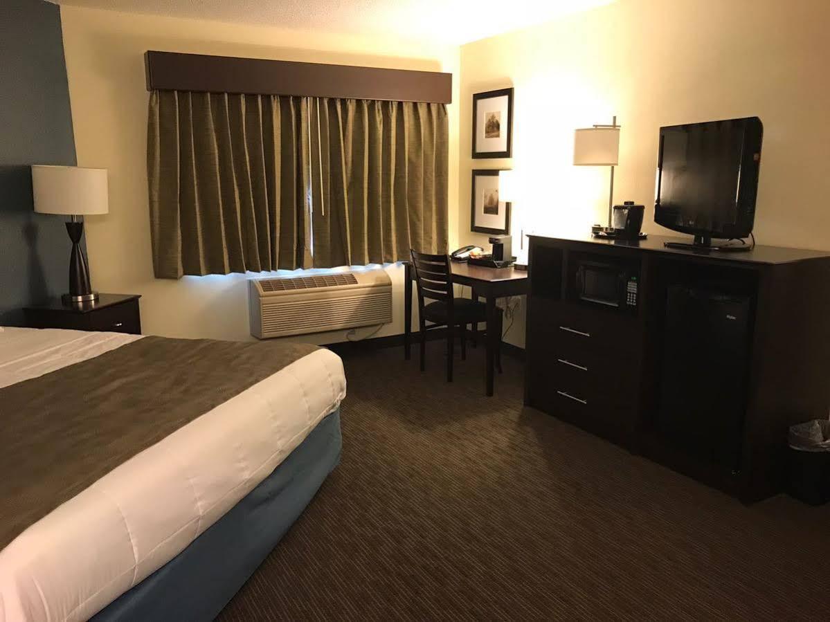 Americinn By Wyndham And Long Estalagem Long Lake